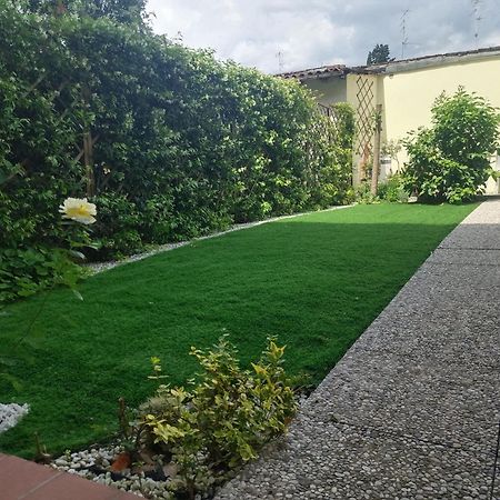Movie Star Apartment With Garden Florenţa Exterior foto