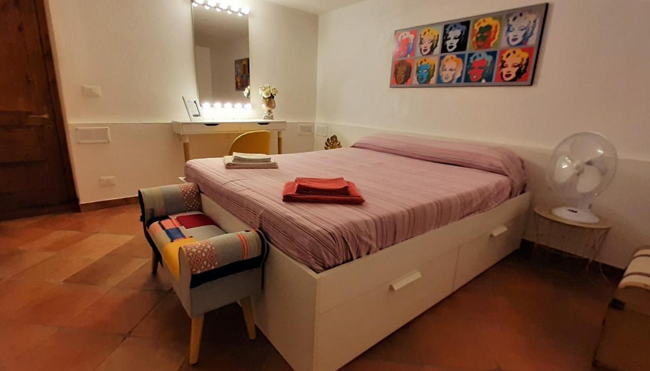 Movie Star Apartment With Garden Florenţa Exterior foto